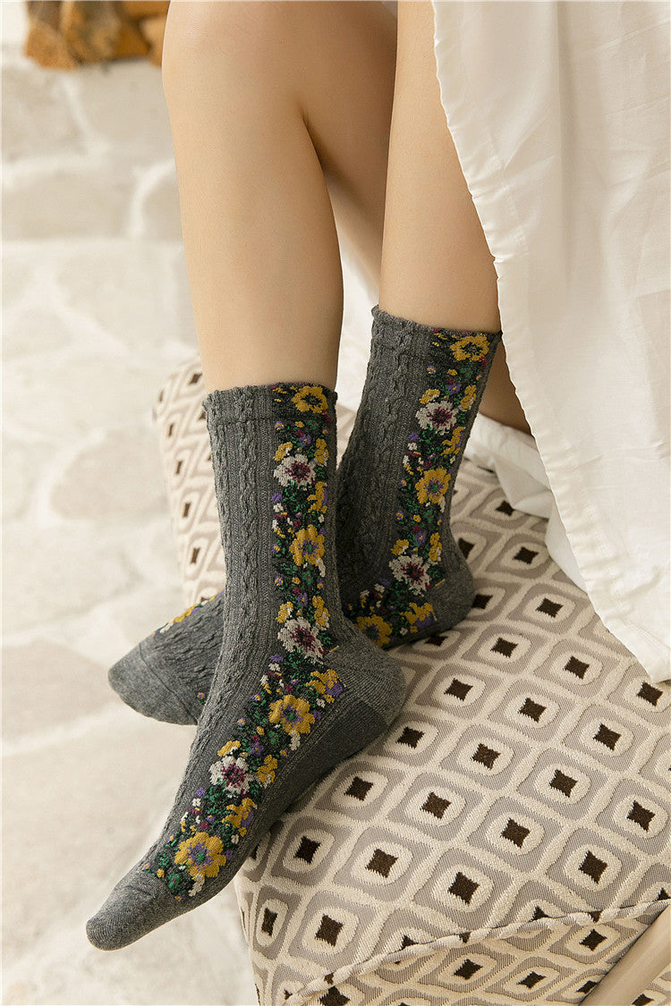女性用、秋冬、厚手、刺繍花柄、暖かい、中くらいの長さ、コットンソックス