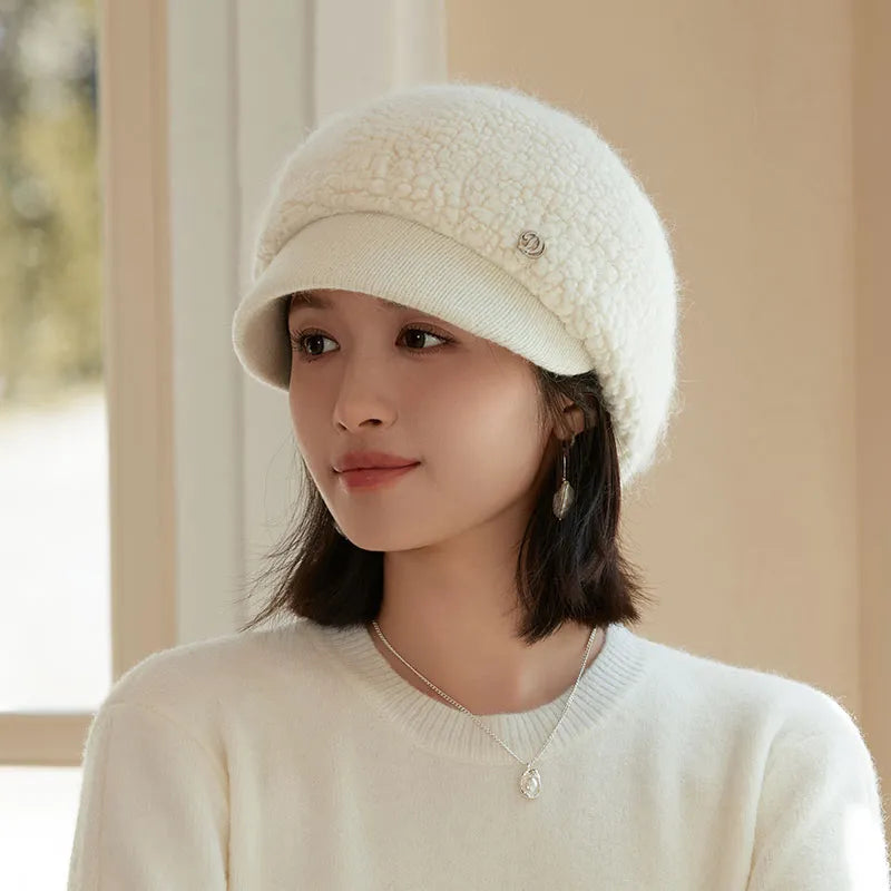 暖かく快適な女性用プラッシュ帽