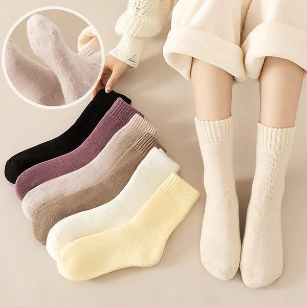 女性用、秋冬、太め、暖かい、中程度の長さのコットンソックス（単色）